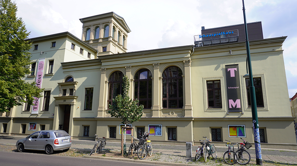 /unimagdeburg_media/Presse/Bilder/Pressemitteilungen/2025/Geb%C3%A4ude+des+Schauspielhauses+des+Theaters+Magdeburg+%28c%29+Nicole+Eggeling-height-560-width-1000.jpg