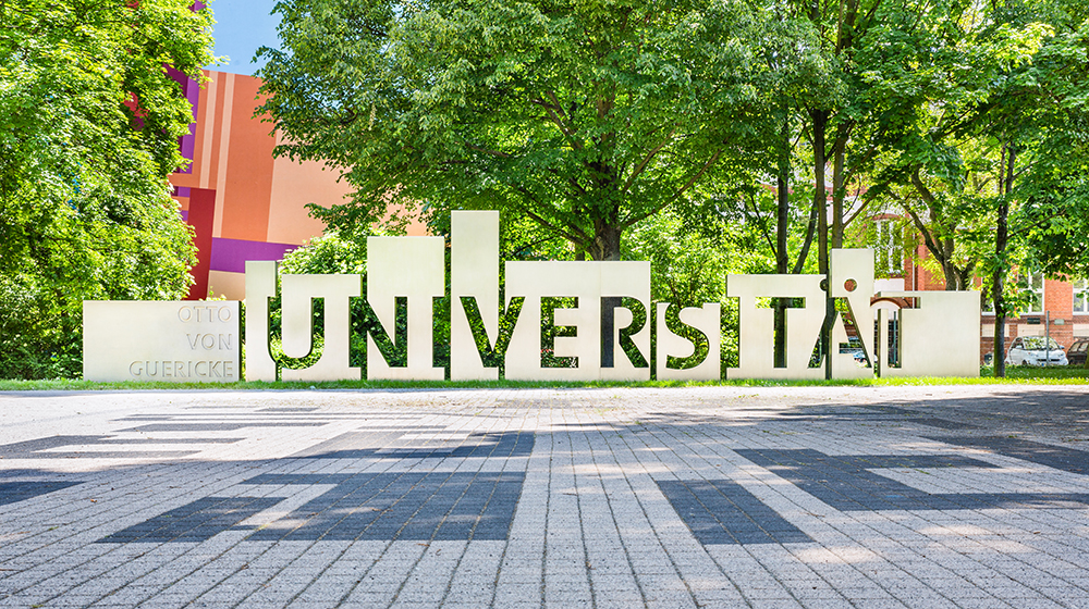 /unimagdeburg_media/Presse/Bilder/Pressemitteilungen/2026/Uniporta+an+der+Universita%CC%88t+Magdeburg+%28c%29+Jana+Du%CC%88nnhaupt_Uni+Magdeburg-height-560-width-1000.jpg